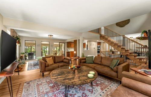 Spacious Comfort in Scenic Monument - Foto 1