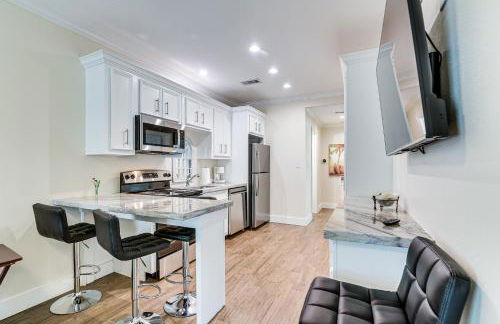 Walk to Beach and Moody Mansion Galveston Home! - Foto 2