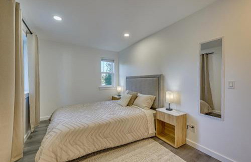 Waterfront Patio! Stylish Family Home in Everett - Photo 17