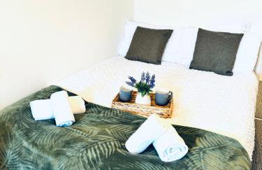 The Georgian Townhouse - 4 Bedrooms - Sleeps 9 - Photo 25