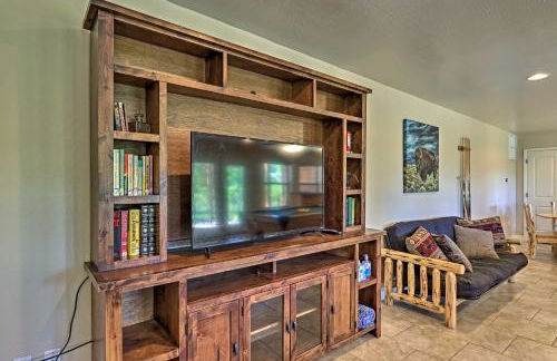 Serene Lakeside Cabin with Decks and Edler Lake Views! - Foto 25