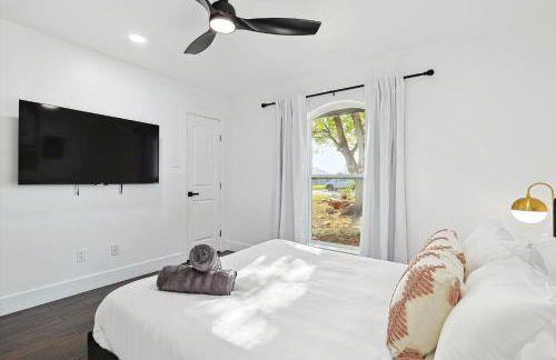 Gorgeous 4BR Holiday Home with Huge Yard and Pool - Foto 23