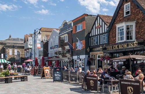 Cathedral Views Period Townhouse w/ Free Parking - Foto 34