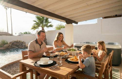 Game Room Resort Pool HotTub Modern Desert Oasis - Foto 65