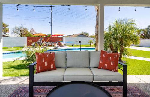 Sleeps 18 Private Pool & Hot Tub Playground - Photo 44