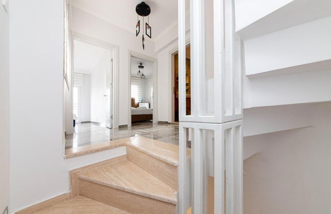 Sea View Huge Private Villa With Terrace in Bodrum - Photo 17