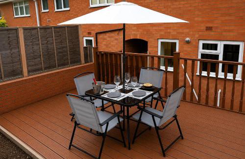 Large Home - Free Parking-WiFi By Hinkley Homes Short Lets & Serviced Accommodation - Photo 23