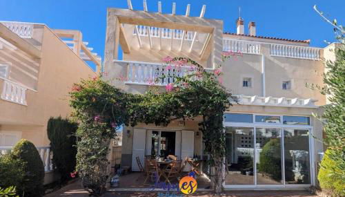 Lovely Three Bed Three Bath Townhouse PF4 - Foto 1