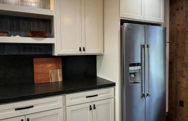 Ultimate Lake Resort Xtravaganza - Luxury - Waterfront - Boathouse - Sleeps 18 - Photo 32