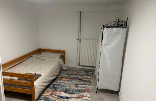 Souterrain Wohnung in der Nähe vom Düsseldorfer Flughafen - Foto 6