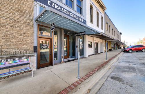 Western-Themed Decatur Studio on Main Street! - Foto 29