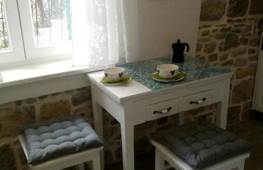 Old school apartment - Photo 9