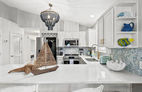 Sunshine House! 3BR 2BA Sleeps 9! Your Perfect Retreat for Comfort and Style - Foto 44