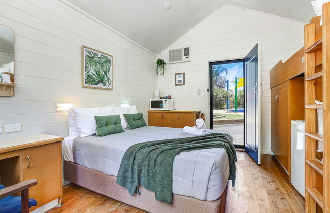 Seven Mile Beach Holiday Park - Photo 10