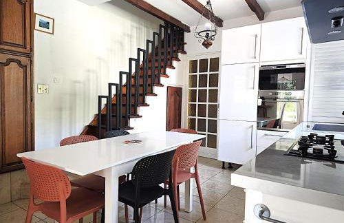 L'échappée du Canal - Piscine - Cheminée - Clim - Parking privé gratuit - 8 personnes - 3 chambres - Parc - Foto 20