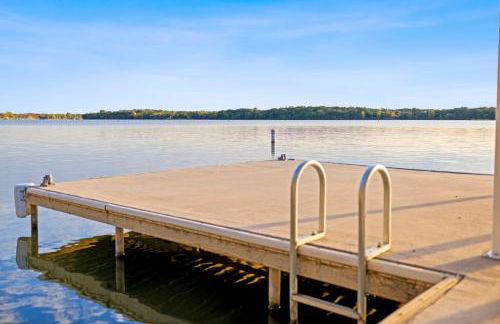 New Listing - Promo Price Waterfront Huge Yard - Foto 43