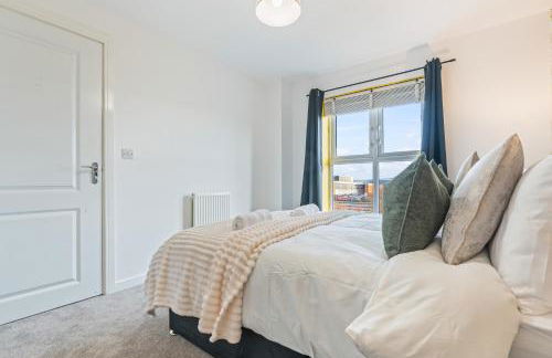 Spacious 4-Bed Home Near Cribbs & Bristol - Foto 14