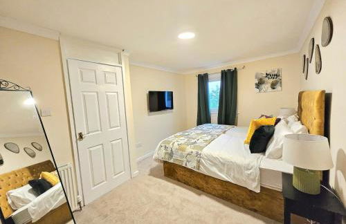 Stylish & Spacious 4 Bedroom House - Foto 7