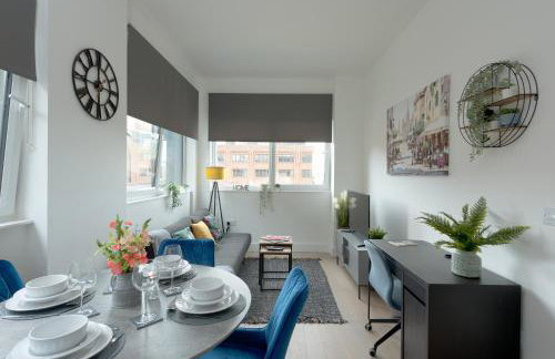 Deluxe 2 bed, 2 bathroom Milton Keynes apartment within walking distance to train station and City centre. - Foto 18