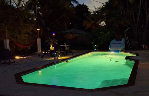 Heated Pool Private Duplex House, BBQ, Parking, WiFi - Foto 72