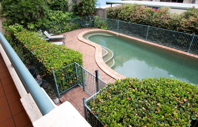 Mid City Luxury Suites - Photo 25