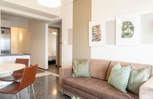 Beachfront 2-bedroom Stay in Voula - Photo 2