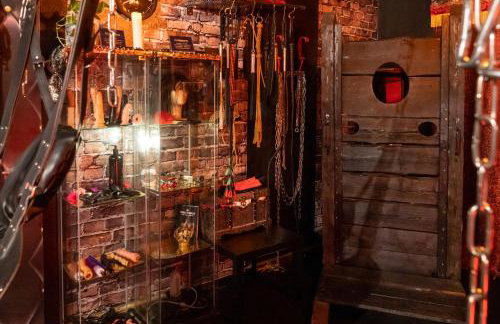 BDSM Stundenhotel BlackKingdom - Foto 7