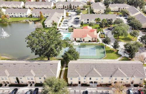 Remodeled Retreat: Tranquil Resort Oasis Near Theme Parks - Foto 47