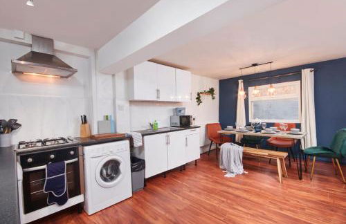 BIG Contractor House in Leamington Spa with 7 Beds by PureStay - 14 Night min! - Foto 46