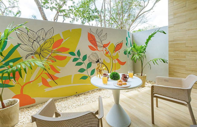 Spacious Apartment With Terrace and Rooftop Pool - Photo 4