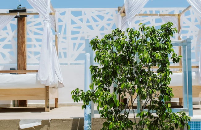 Level luxury condos - Photo 45