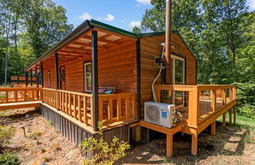 The Heartwood Hideaway-Charming Cabin Getaway-Trails, Creek, and Starry Nights - Foto 20