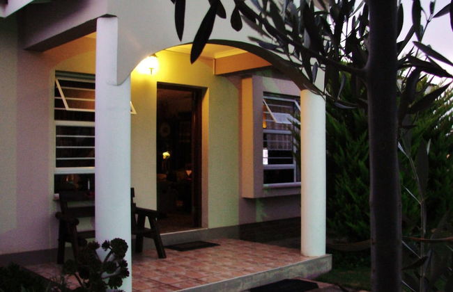 "room in B&B - Room for 6 - Amarachi Guesthouse in Swakopmund Namibia Near Beach and Malls!" - Photo 22