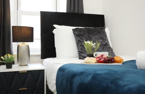 North Road By N And N Stays, perfect for contractor and corporate stays, Long Stays welcome, Free on street parking, WIFI, Near Gloucester Road - Foto 11