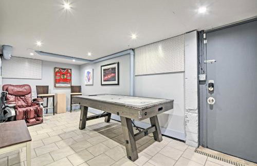 Lakefront Home with Game Room, Theater and Dock! - Foto 24