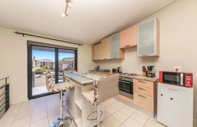 Delightful 2 Bedroom Townhouse in Woodstock - Photo 10