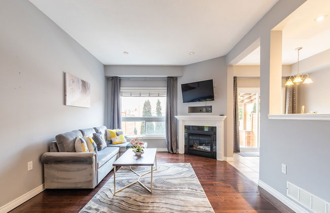 GLOBALSTAY. Modern 3-4 Bedroom Town - Photo 35