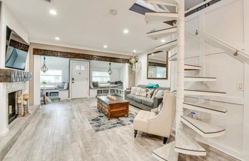 Family Home with Private Pool 24 Mi to Disney! - Foto 6