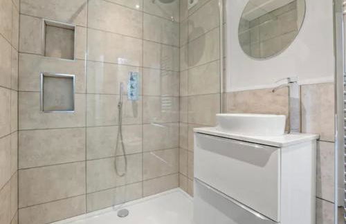 8 Eighth Ave Retreat On The Green Beautiful 4-Bed Home Pass The Keys - Foto 28