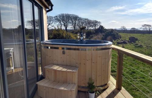 Cleeves Cabins Arran Luxury Lodge with hot tub - Foto 10