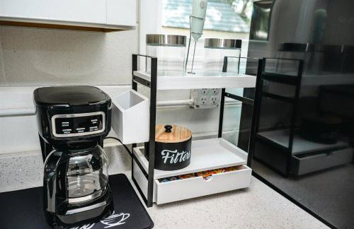 KLIZZ Suites - Photo 57