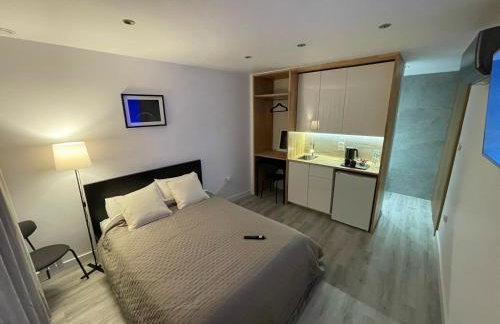 Ciepla cela we Wronkach - Foto 2