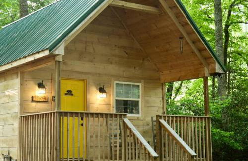 Holly Nest a Cozy Cabin Getaway near Gatlinburg - Photo 16