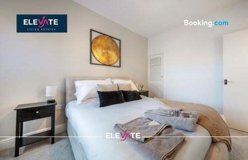 Last-Minute Specials l Limited-Time Deal l Sleeps Up To 6 Guest l Free Parking, Families, Business Stay l By Elevate Living Estates Short Lets & Serviced Accommodation Northampton - Photo 6