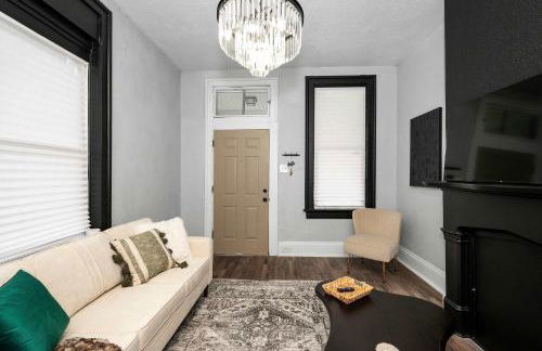 Stylish Modern Gem in the HIlls - Foto 7