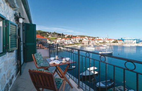 Direct At Sea - Photo 2