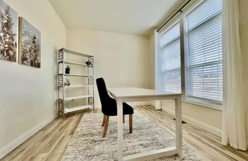 Beautiful NEW Ranch Home with a large deck and games - Foto 10