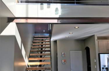 Barnwood Chateau with 2 Master Suites Hot Tub - Foto 17