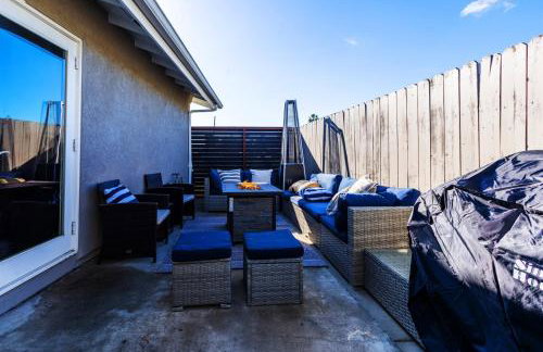 4BR Group Retreat w Golf Green, Poker & Fire Pit - Foto 6