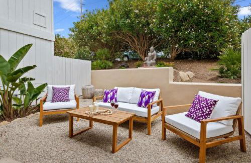 Seaside and Newly Renovated - Photo 8